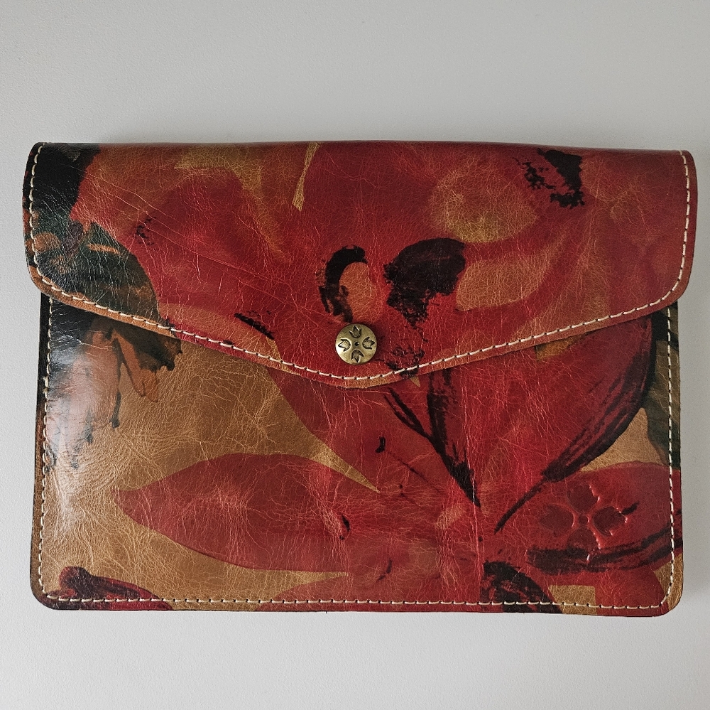 NWOT Patricia Nash Envelope Clutch